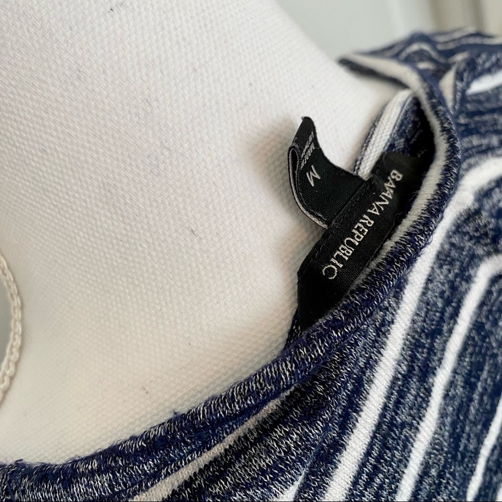 Banana Republic Short Sleeve Lot - Picture 6 of 9